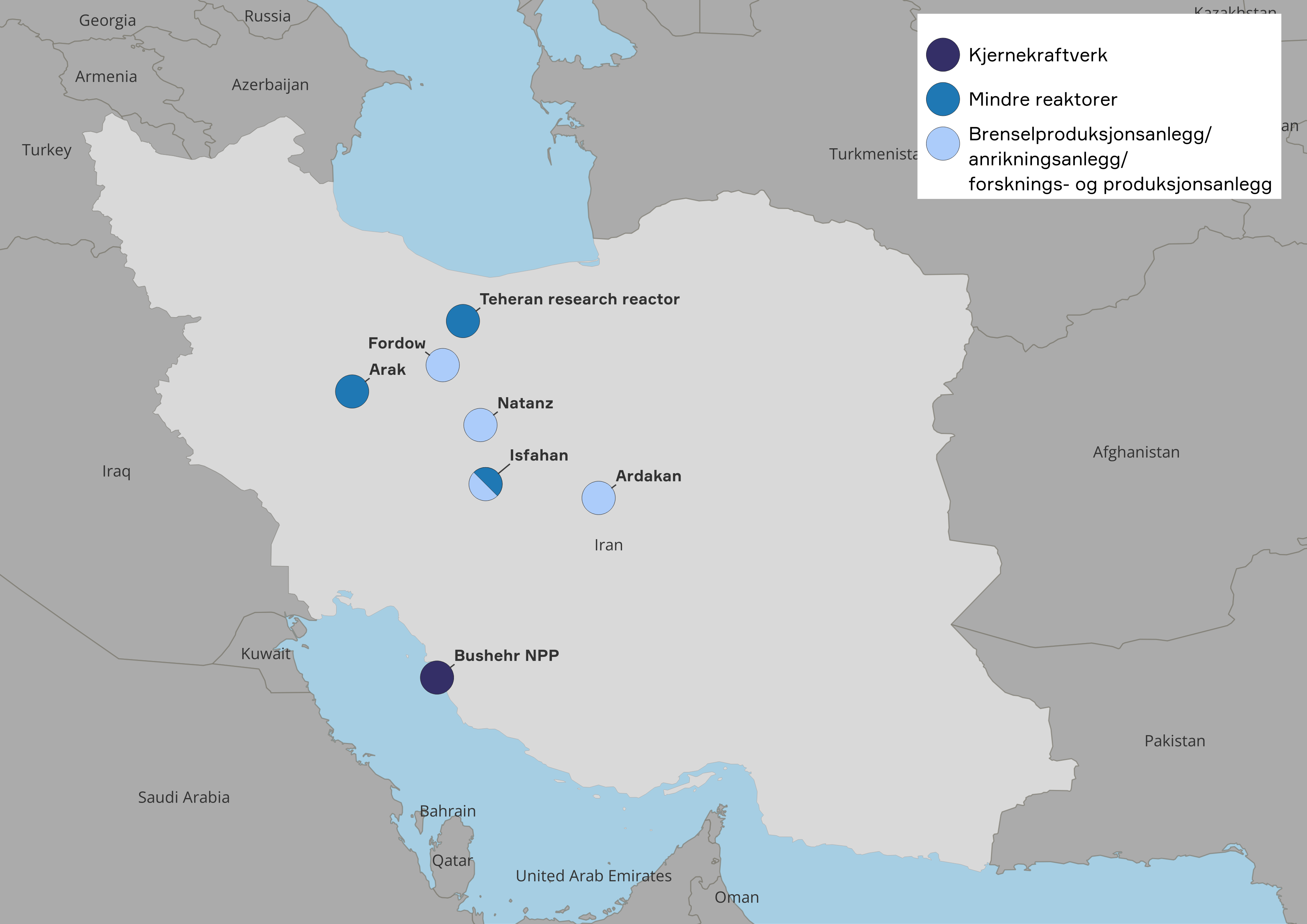 Et grått, stilisert kart over Iran, med sirkler i ulike blåfarger som viser plassering av atomanlegg i landet.