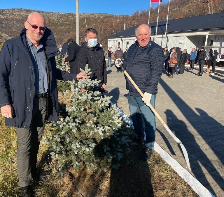 Andrejevbukta2021_Sevrao_b.jpg